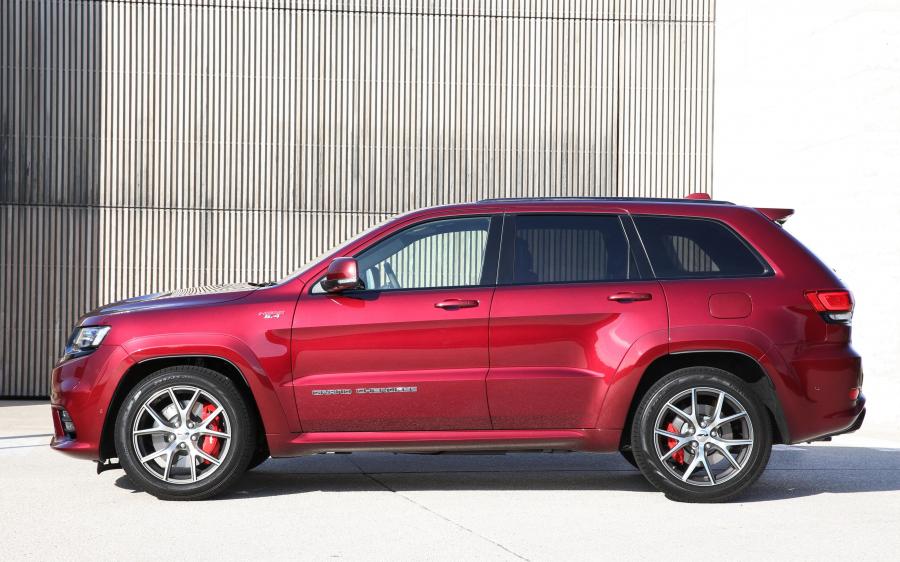  Jeep Grand Cherokee SRT 2017 года  (AU) (фото 7 из 40)